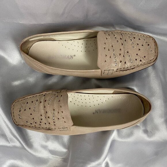 Italian Leather Ultra Comfortable Women’s Loafers - Picture 2 of 8